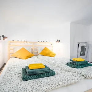 Apartman Goblin With Free Private Parking